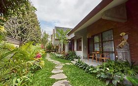 Yarama Cottages